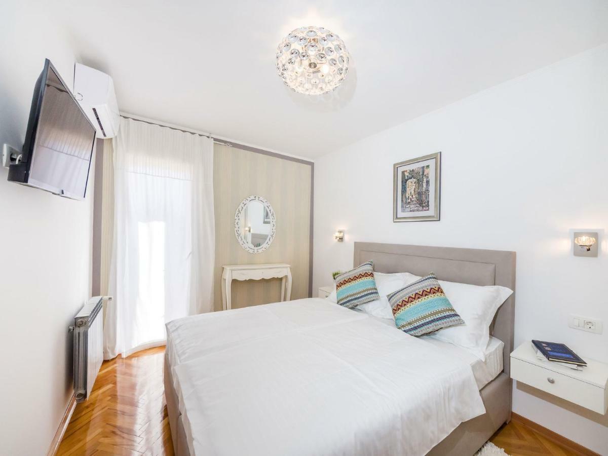 Navis Luxury Villa Vodice Esterno foto