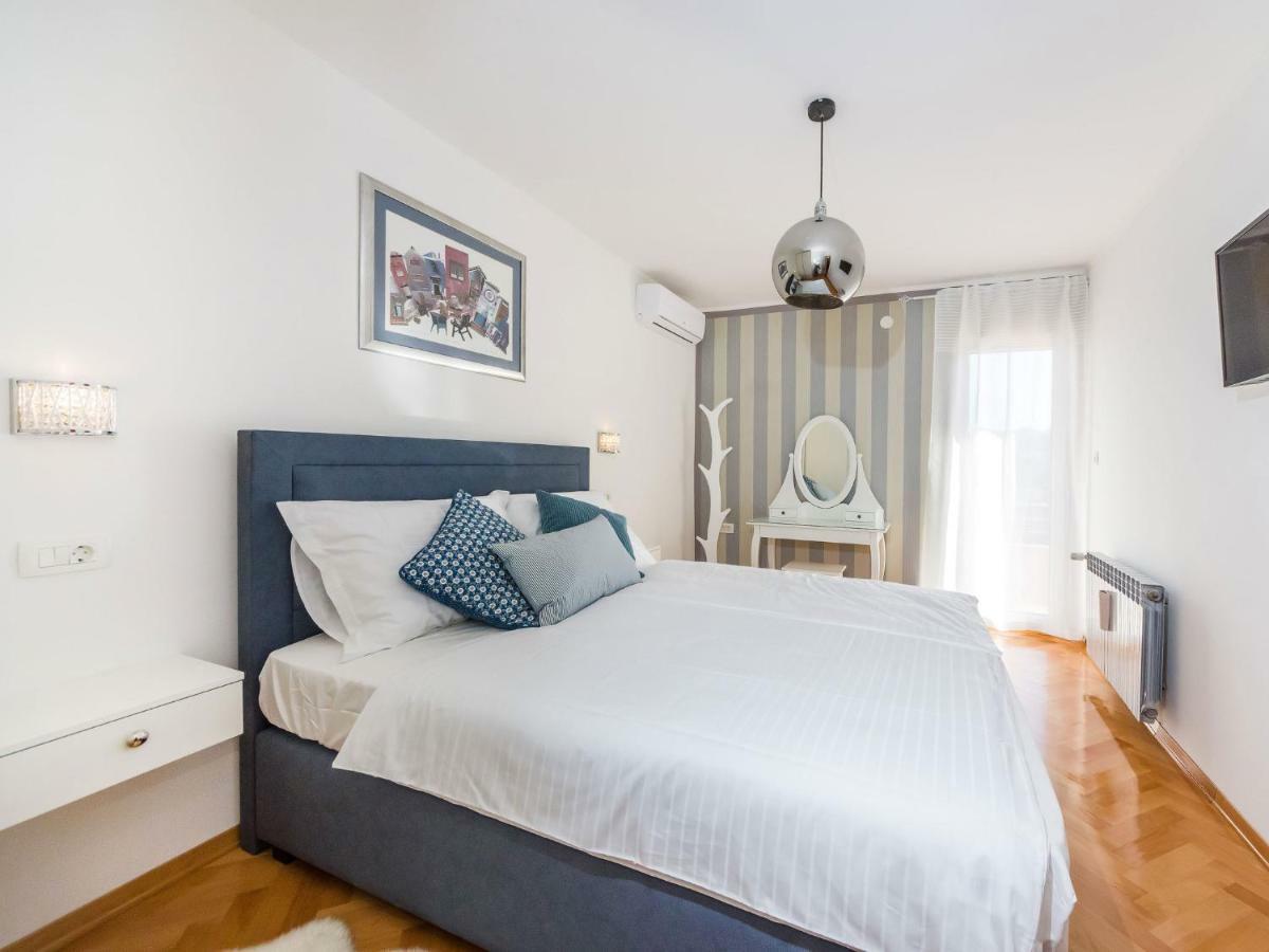 Navis Luxury Villa Vodice Esterno foto